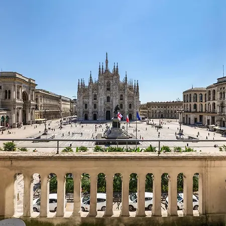 Duomo Cathedral View - Luxury アパート *