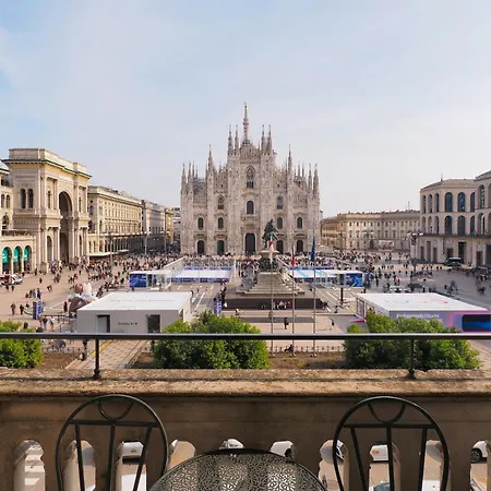 Duomo Cathedral View - Luxury * Milan